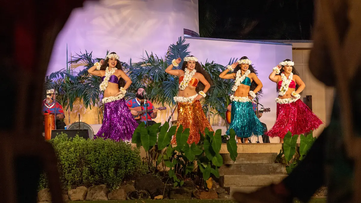 Hula-Tänzerinnen bei einem Luau