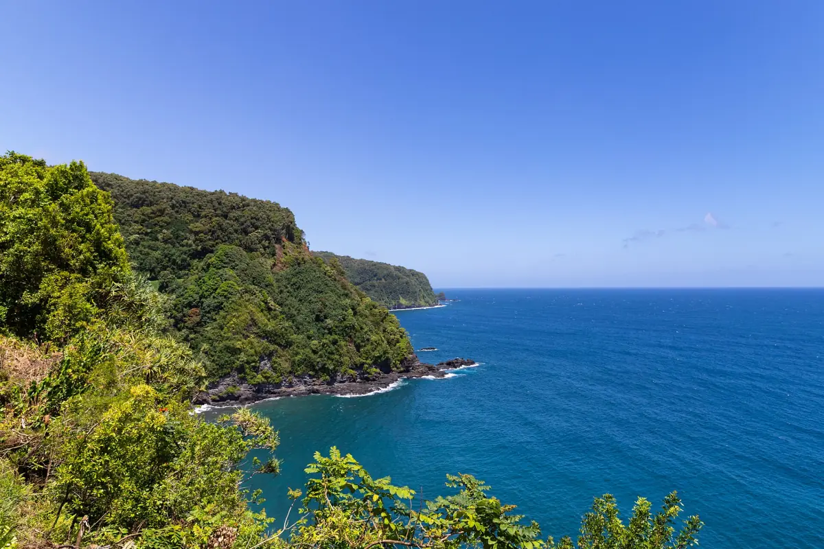 Die Küste von Maui an der Road to Hana